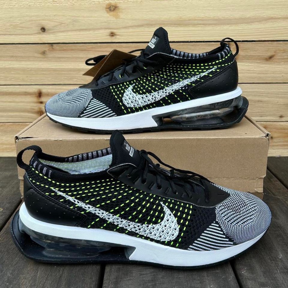 NWT New Black Nike Air Max Flyknit Racer  Sneaker in Fuchsia Dream/Black w/ Box